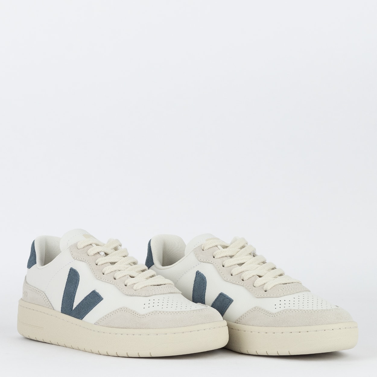 ブルガリア☺️ V-90 LEATHER WHITE | VEJA - VERT | Site oficial