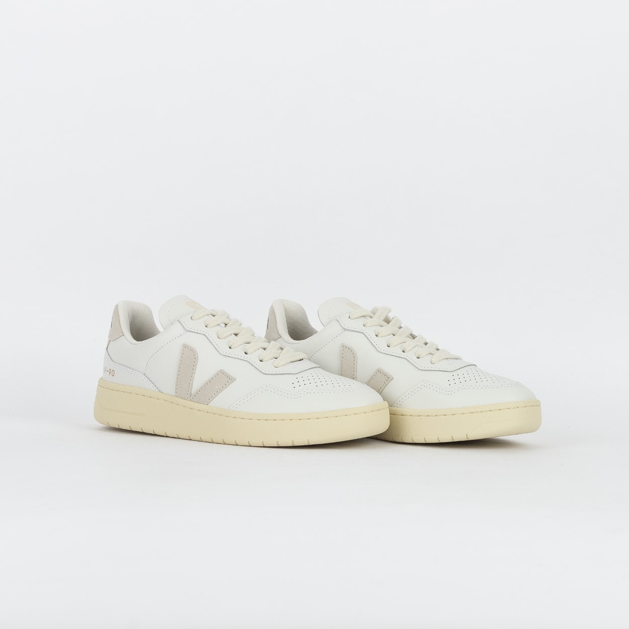 Tênis Veja V-90 O.T Leather Extra White VD2003380