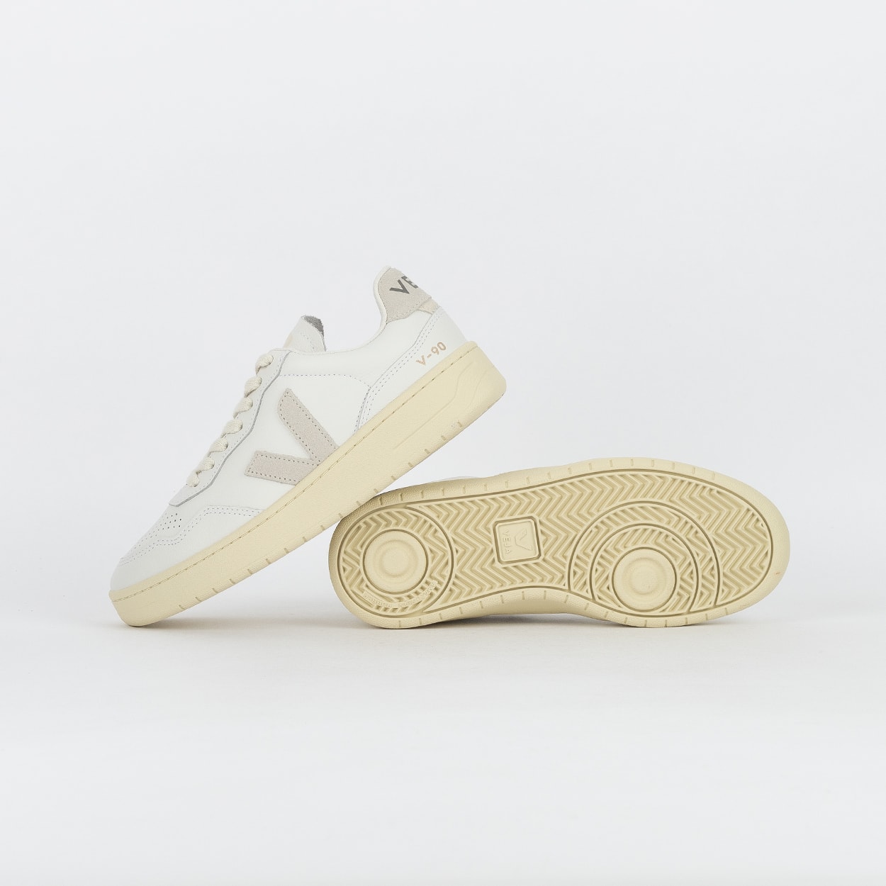 Tênis Veja V-90 O.T Leather Extra White Natural VD2003655