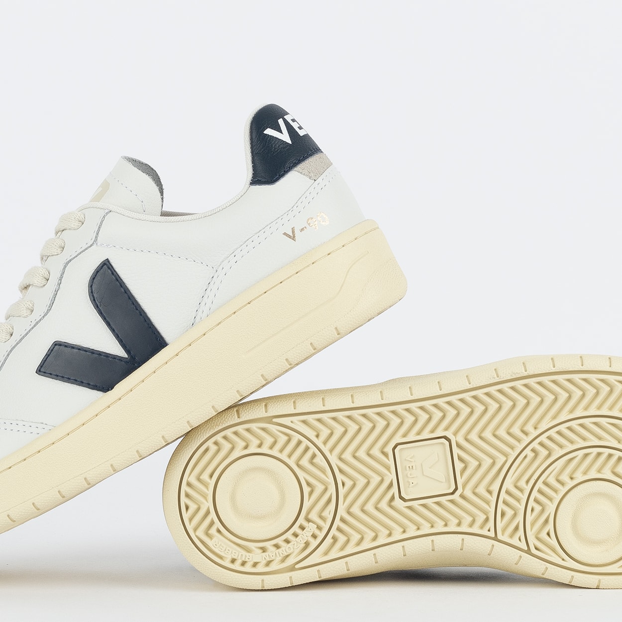 Tênis Veja V-90 O.T Leather Extra White Nautico VD2003656