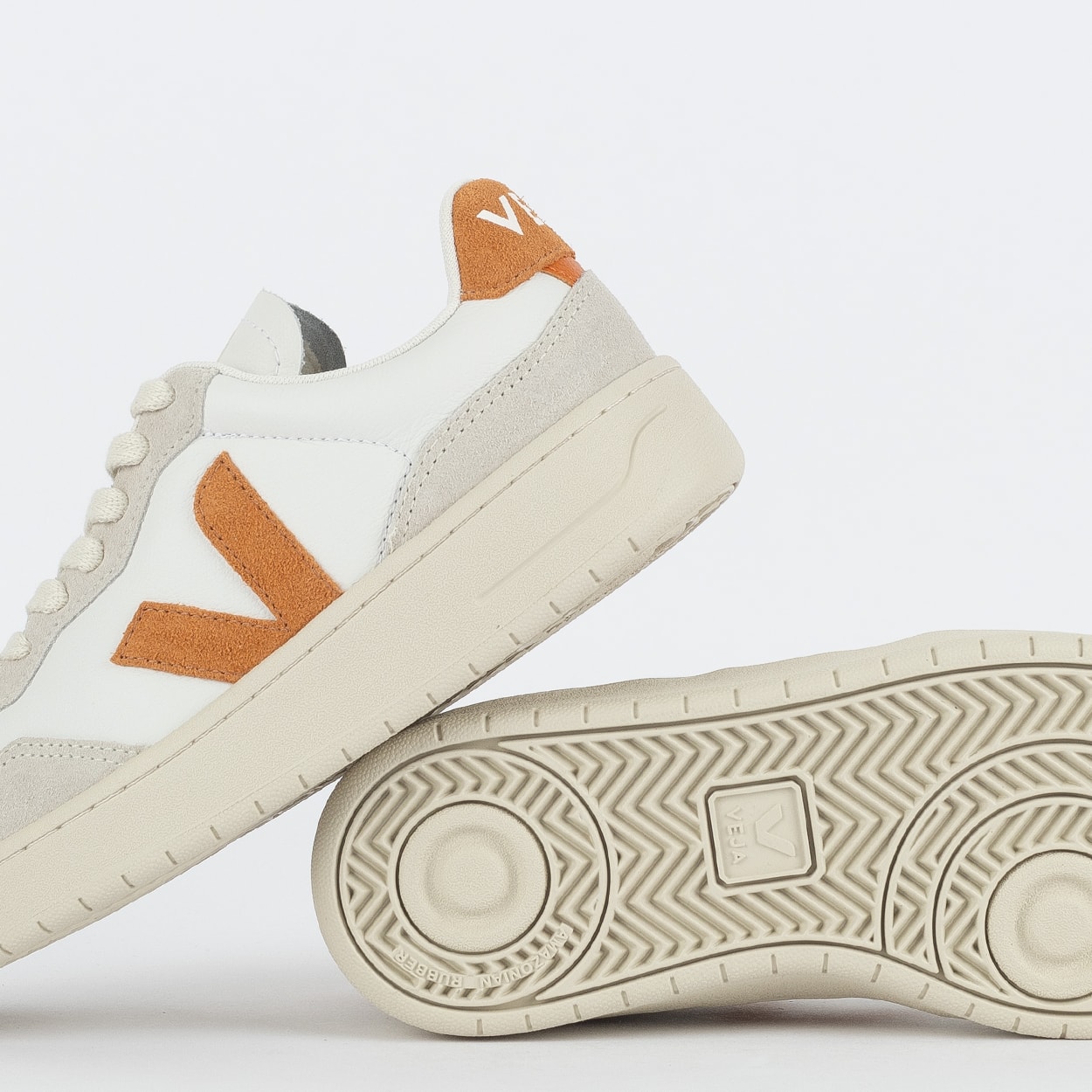 Tênis Veja V-90 O.T Leather Extra White Umber VD2003389