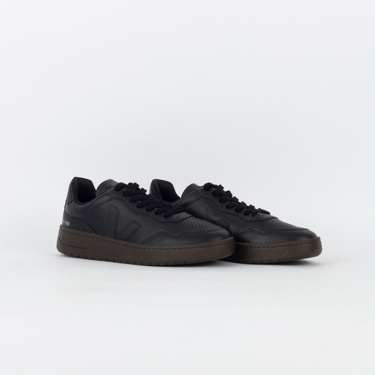 Tênis Veja V-90 O.T. Leather Full Black Eagle VD2020932