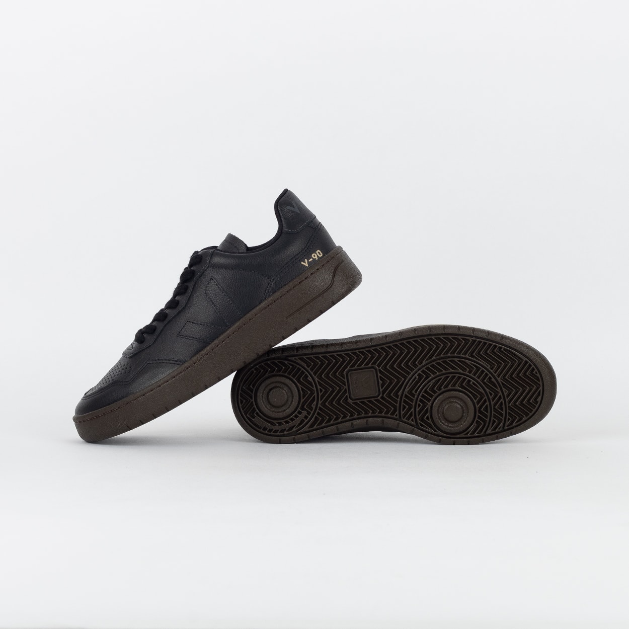 Tênis Veja V-90 O.T. Leather Full Black Eagle VD2020932