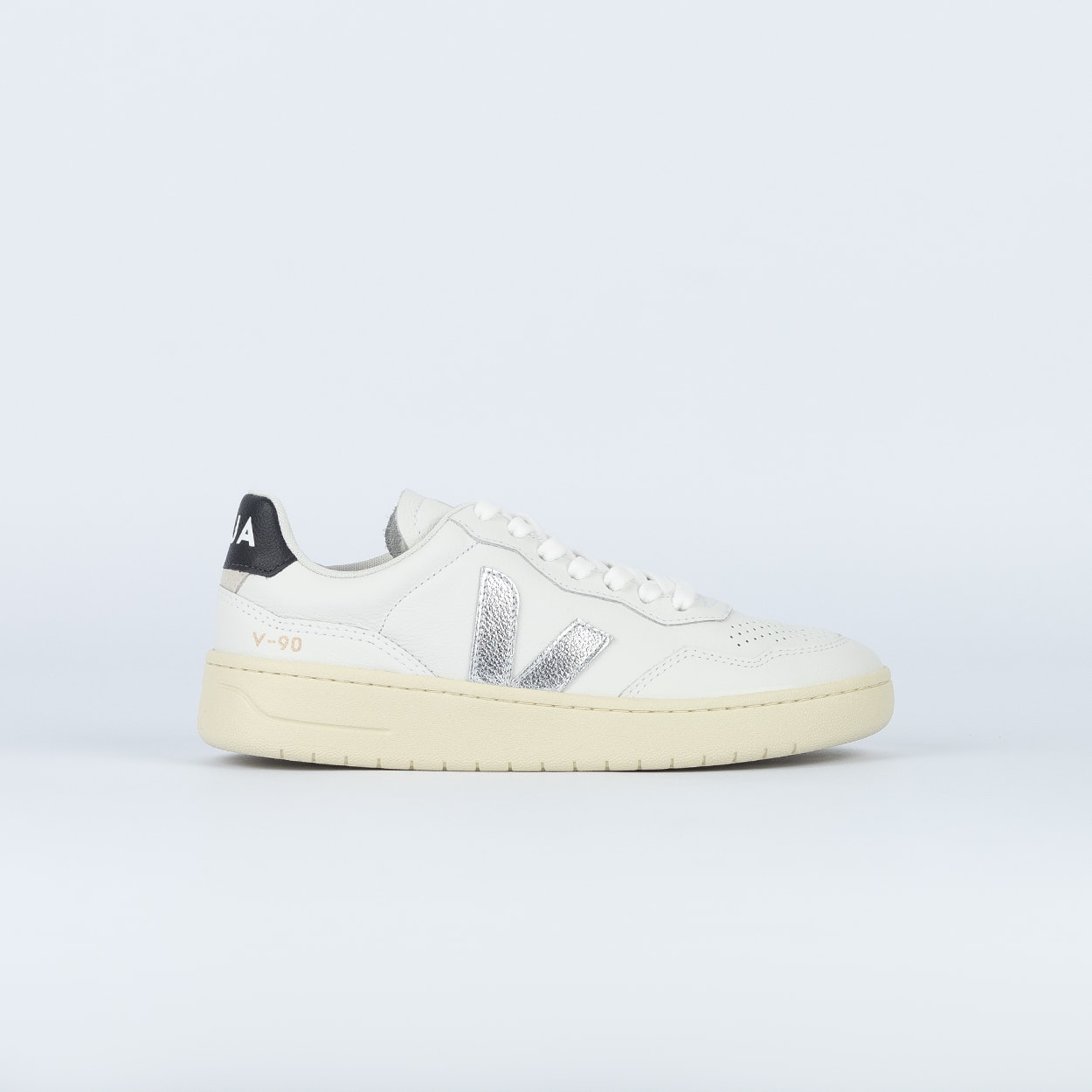 Tênis Veja V-90 O.T. Leather White Black VD2021061