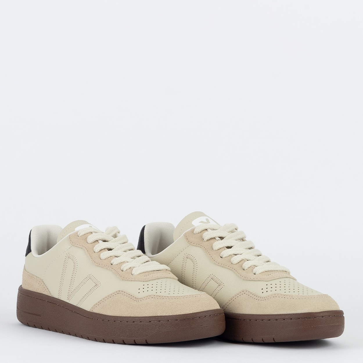 Tênis Veja V-90 ZZ O.T. Leather Pierre Almond Black VZ2020751