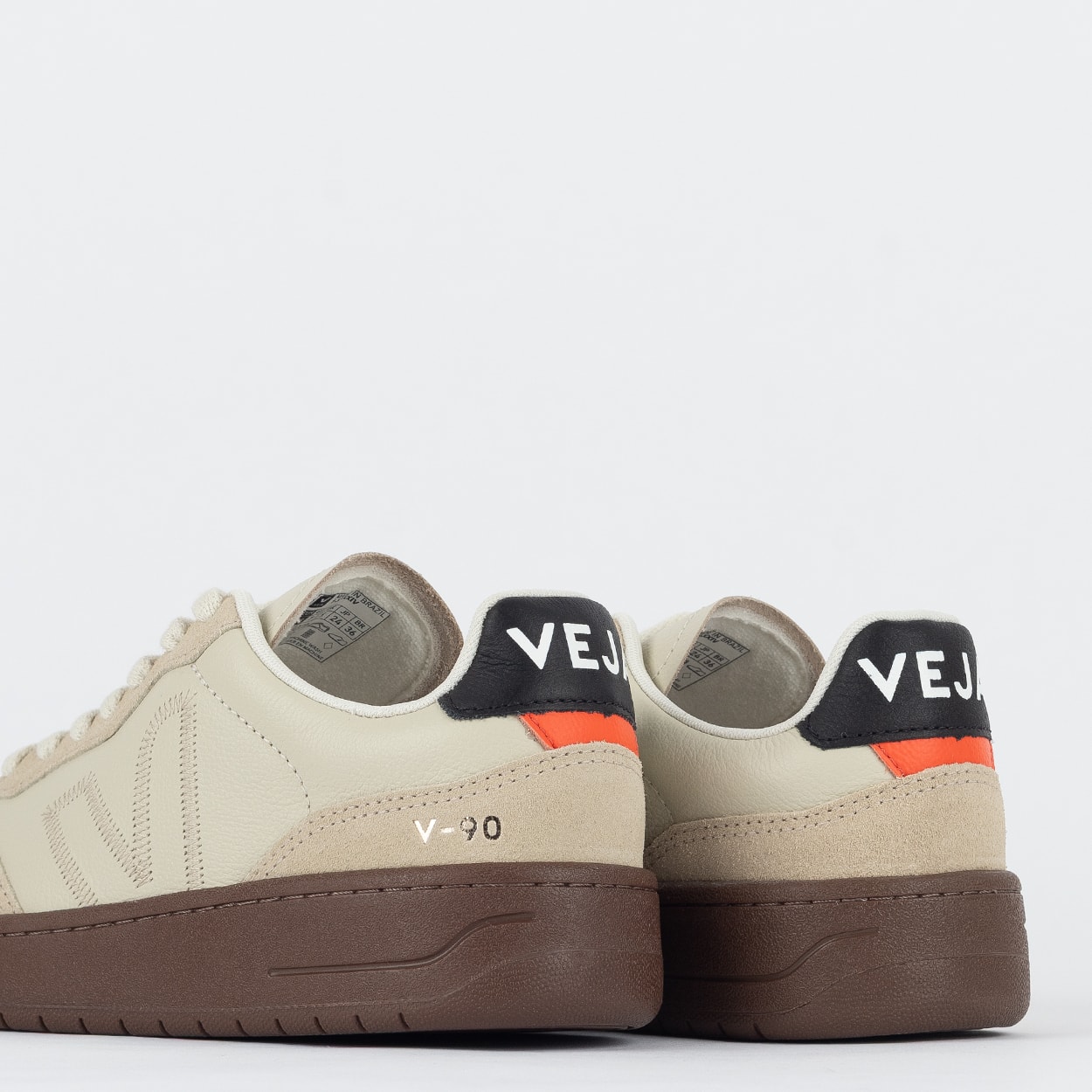 Tênis Veja V-90 ZZ O.T. Leather Pierre Almond Black VZ2020751