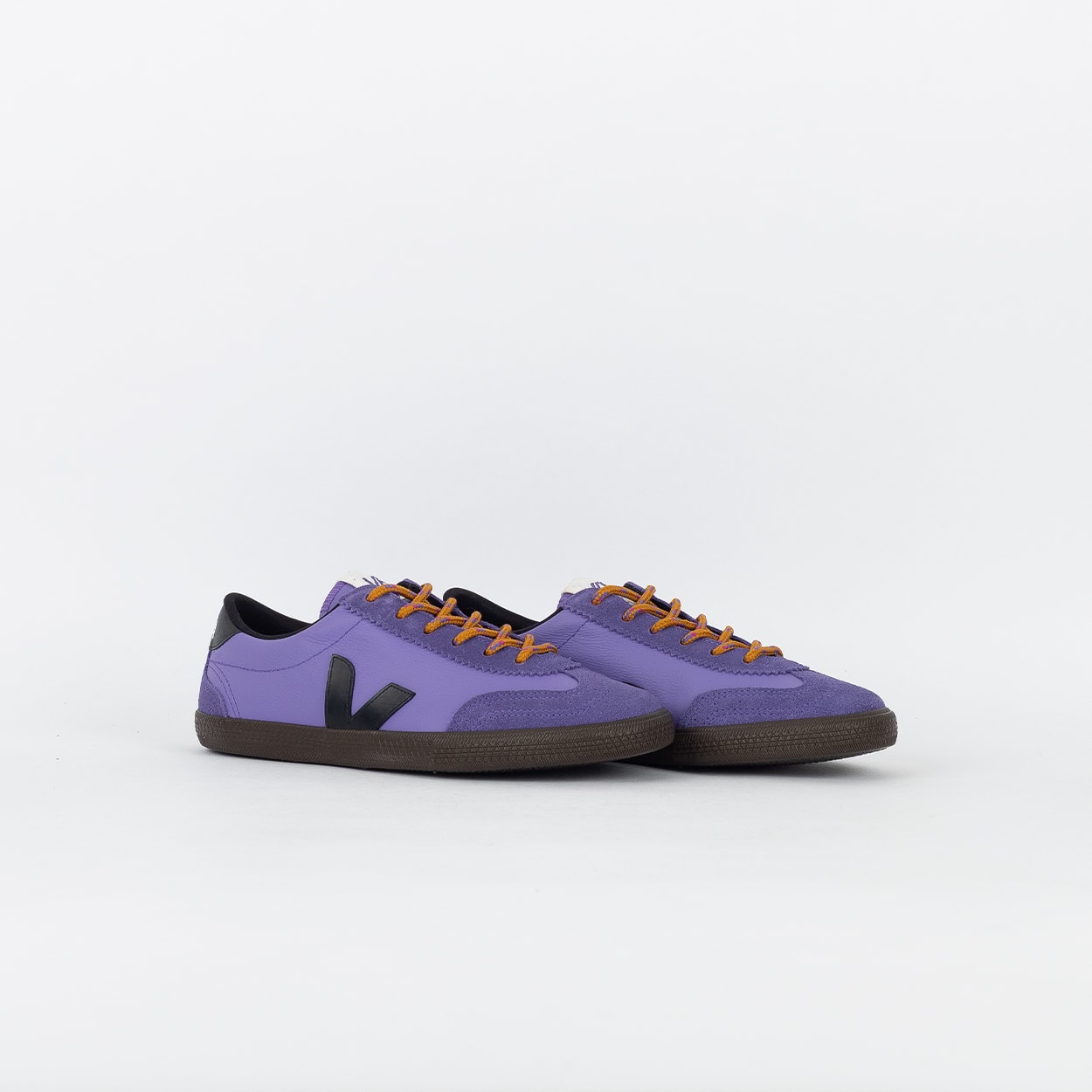 Tênis Veja Volley O.T. Leather Bastille Joker Black Eagle VO2020882
