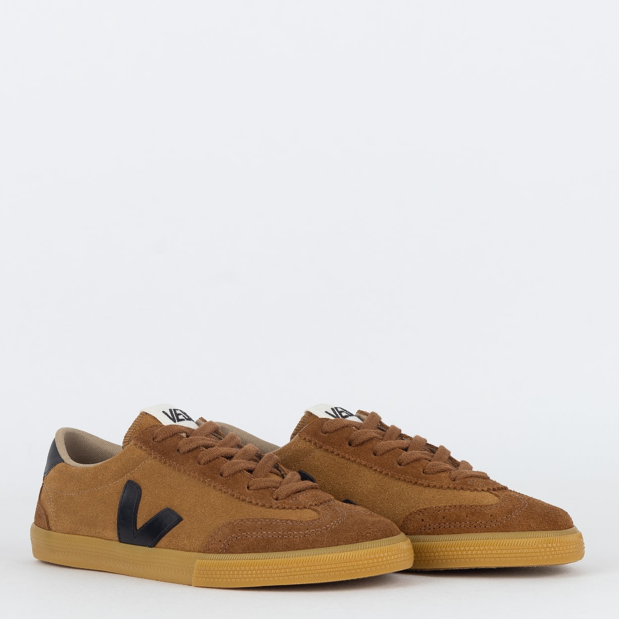 Tênis Veja Volley Suede Camel Black VO0303649