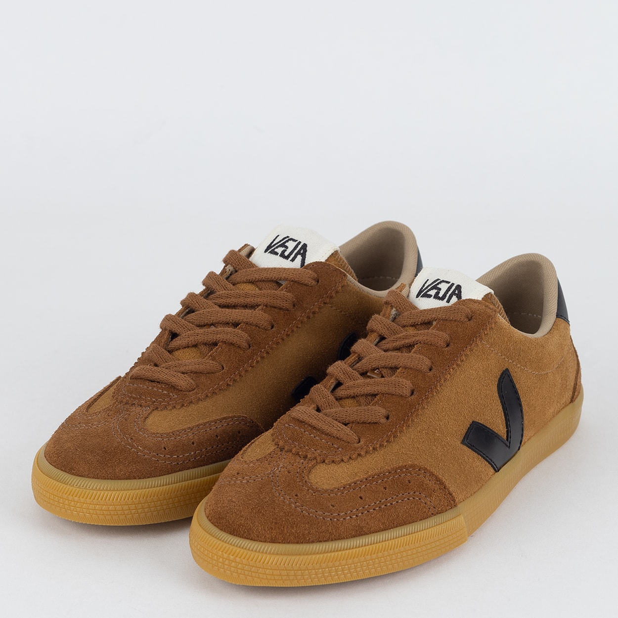Tênis Veja Volley Suede Camel Black VO0303649