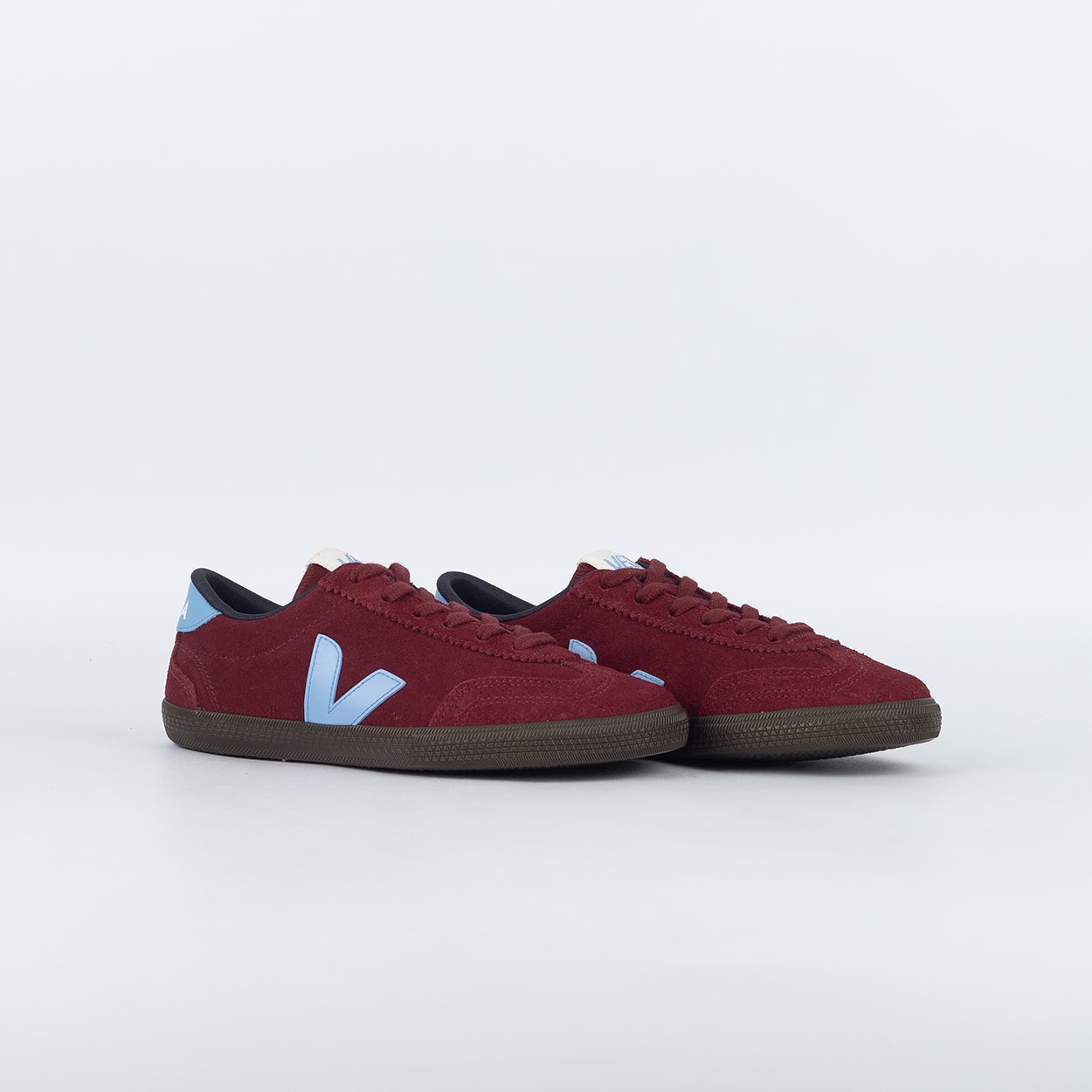 Tênis Veja Volley Suede Grenat Aqua Eagle VO0321467