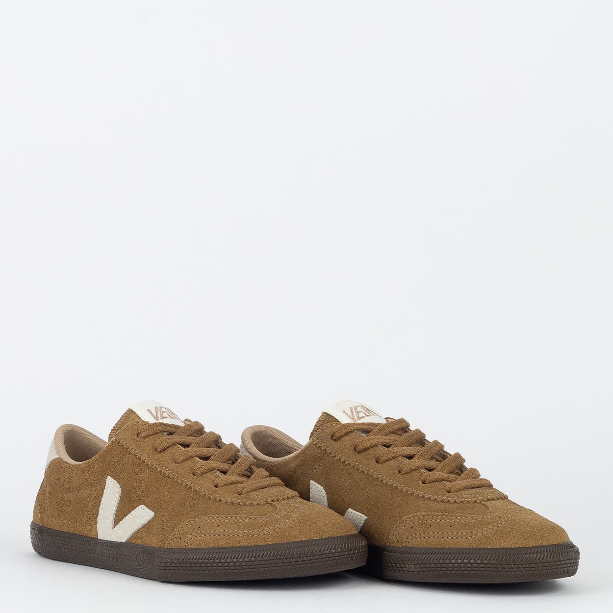 Tênis Veja Volley Suede Grenat Aqua Eagle VO0321467