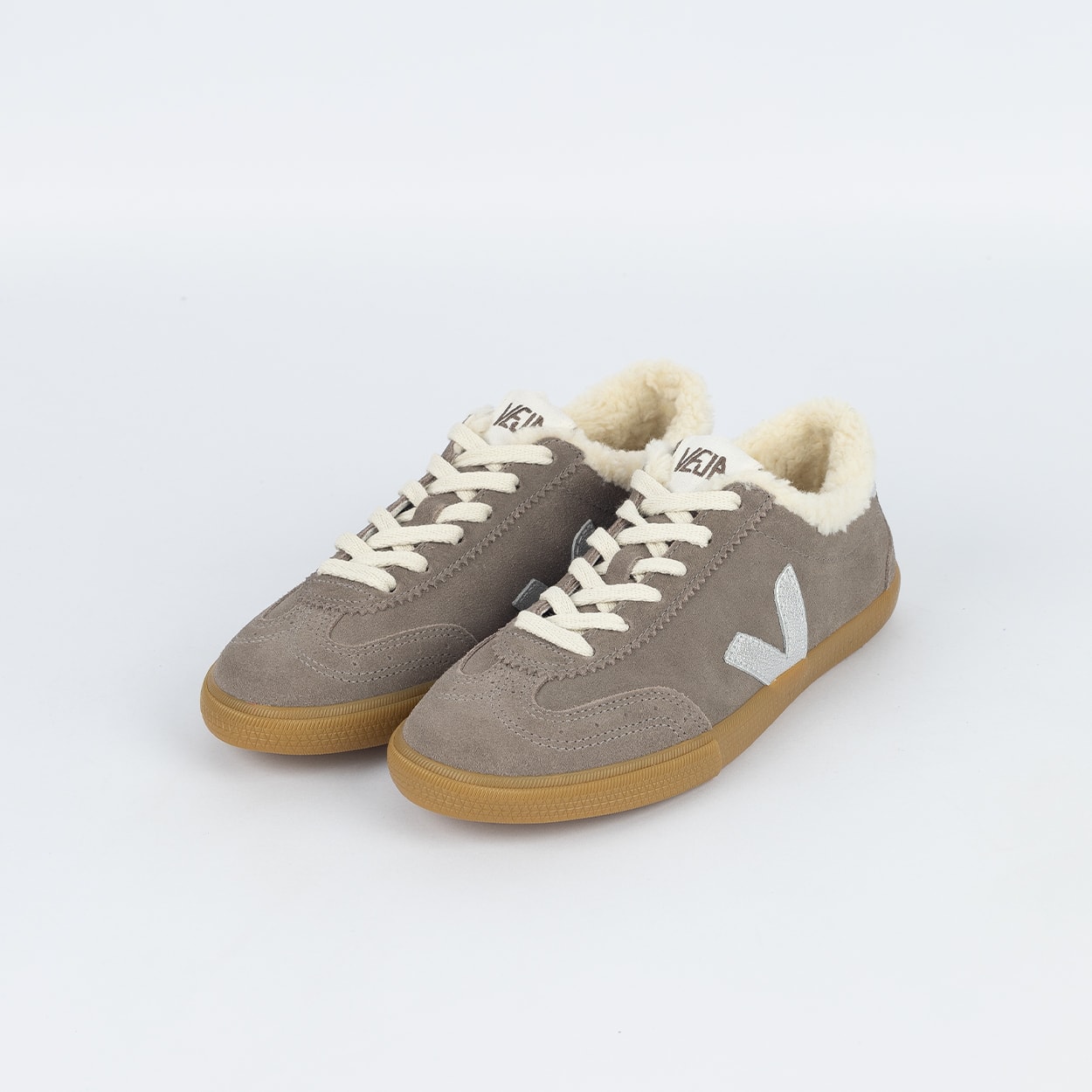 Tênis Veja Volley Winter Suede Moonrock Silver Natural VU0321471