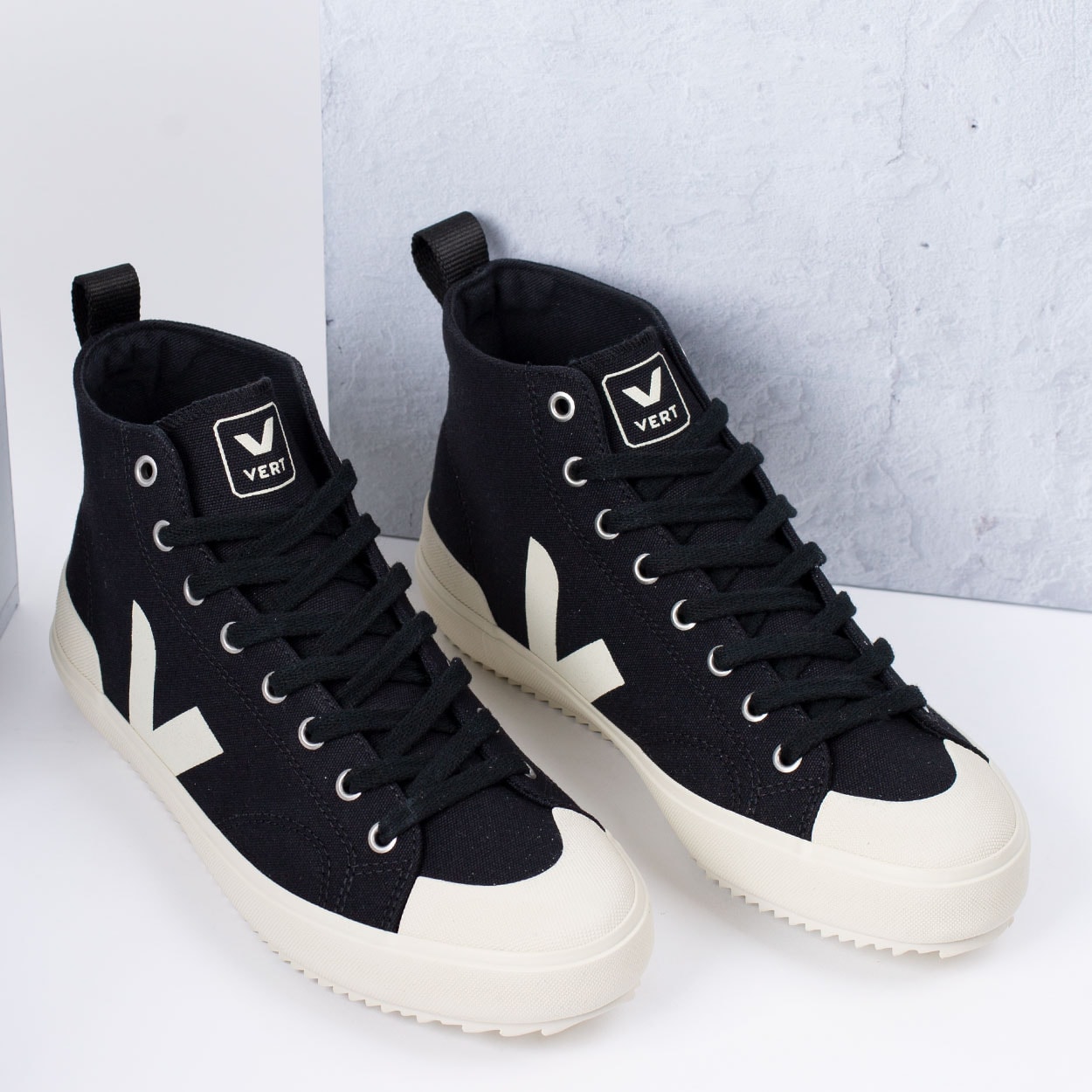 Tênis Vert Shoes Cano Alto Feminino e Masculino