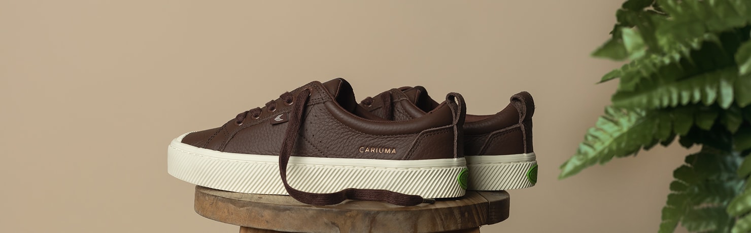 Tênis Cariuma Oca de Couro, Canvas ou Suede. Compre aqui.
