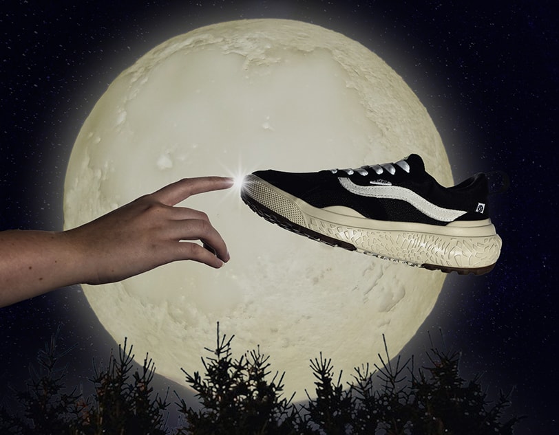 <span class="upperTitle">CONFORTO DE OUTRO MUNDO</span><h4 class="subTitle">VANS ULTRARANGE</h4>